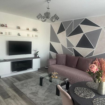 Apartamento Magnific Oradea Exterior foto