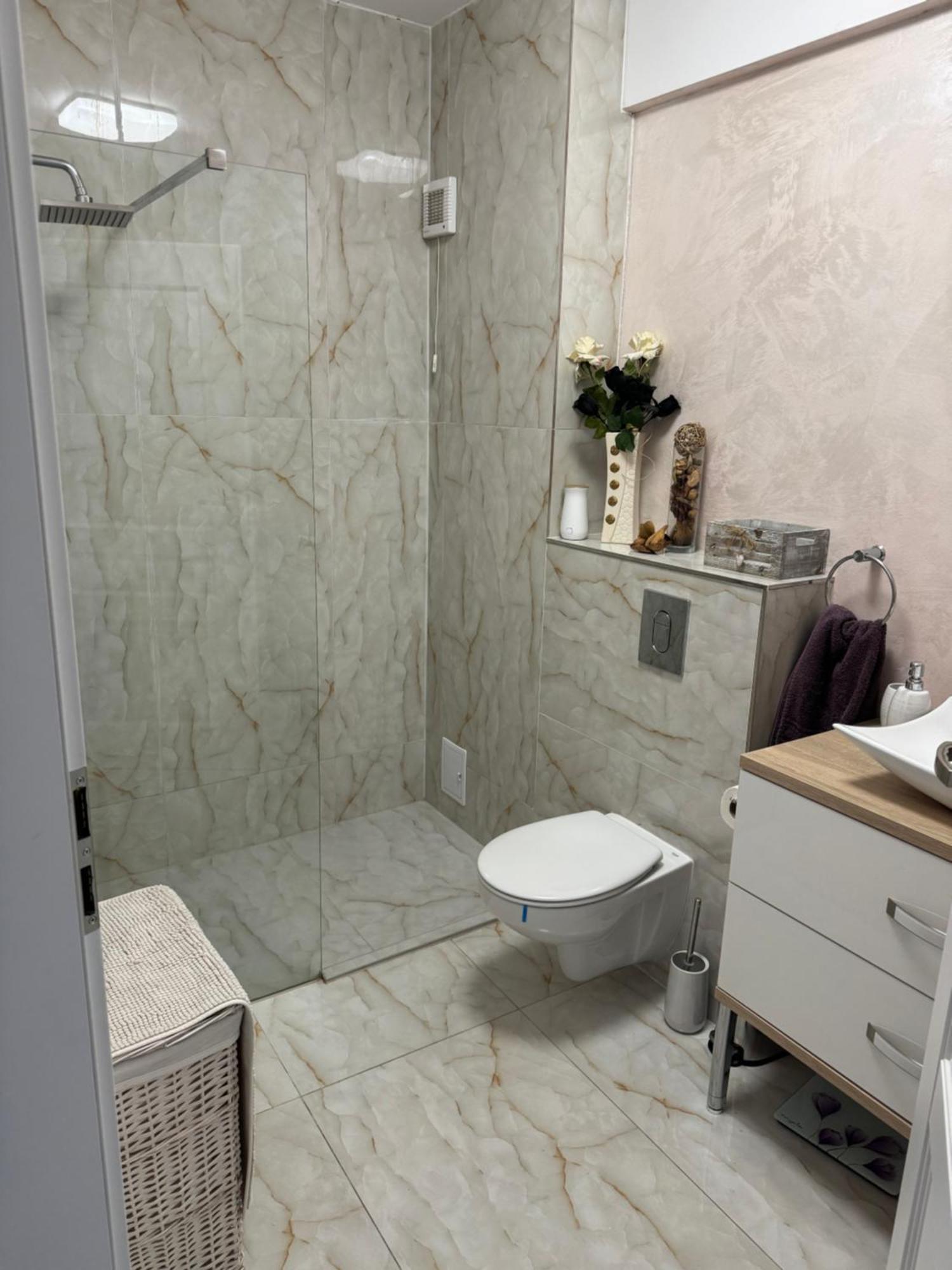 Apartamento Magnific Oradea Exterior foto